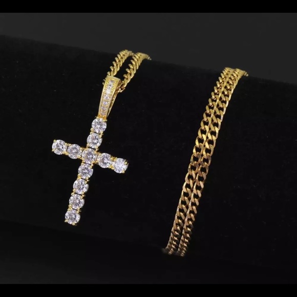 Gold Cross necklace - Picture 2 of 5